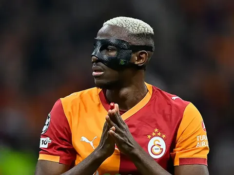 Louis Saha: Osimhen là mục tiêu thực tế nhất cho Man Utd