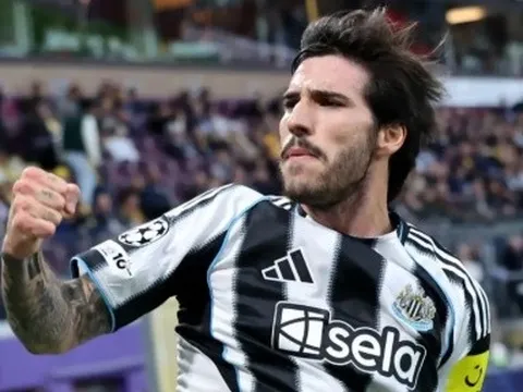 Sandro Tonali phản ứng thế nào khi được Man Utd và Arsenal săn đón?