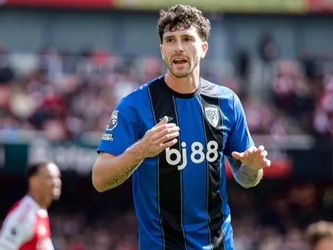 Tottenham bị nghi ngờ "đi đêm" với sao Bournemouth