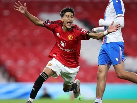 Rio Ferdinand ca ngợi JJ Gabriel và Chido Obi là tương lai MU