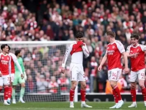 Cơ hội vô địch của Man City tăng vọt trước ngày đại chiến Arsenal