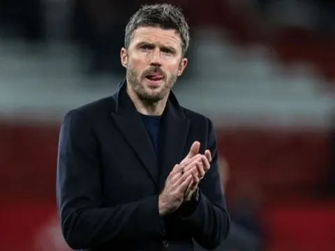 Carrick cần học Sir Alex cách trị cầu thủ bằng nỗi sợ