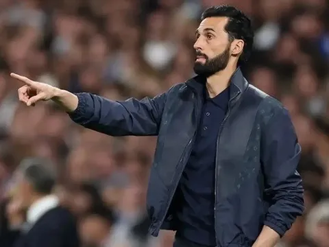 Cạn kiên nhẫn với Arbeloa, Real Madrid nhắm tới Klopp