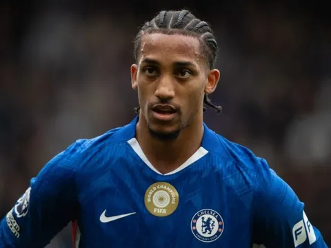 Rosenior hé lộ thời điểm Joao Pedro tái xuất