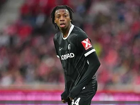 Arsenal nên quyết đoán để sở hữu “báu vật” Johan Manzambi