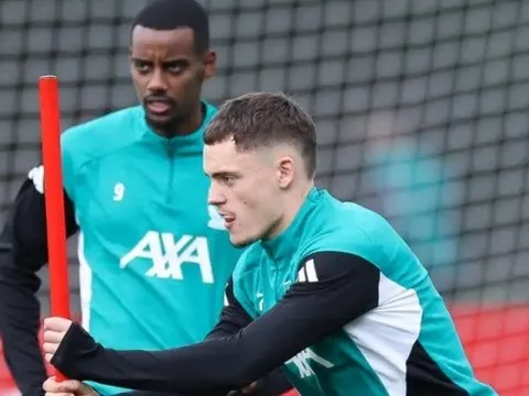 Dự án 450 triệu bảng của Arne Slot đứng trước bờ vực phá sản