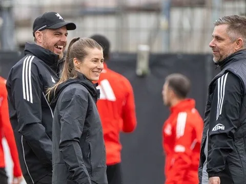 Marie-Louise Eta và sứ mệnh tiên phong trong bóng đá nam