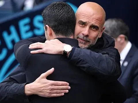 Alan Shearer tin Man City vô địch sau trận thắng Arsenal