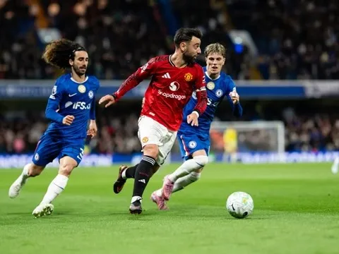 Hơn cả một chân kiến tạo, Bruno Fernandes là chiến binh của Carrick