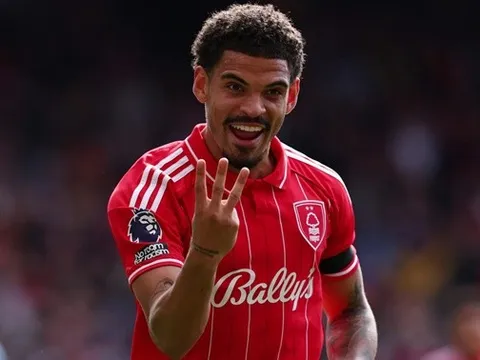 Bản hợp đồng hụt Morgan Gibbs-White đẩy Tottenham vào vực thẳm