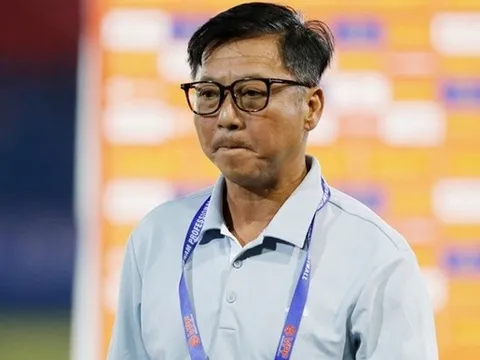 HLV Lê Huỳnh Đức bất lực vì hàng công CA TP.HCM