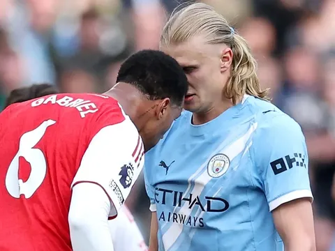 Sự quân tử của Haaland giúp Gabriel thoát thẻ đỏ