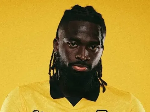Wolves tống khứ Arokodare sau vụ ẩu đả với đồng đội