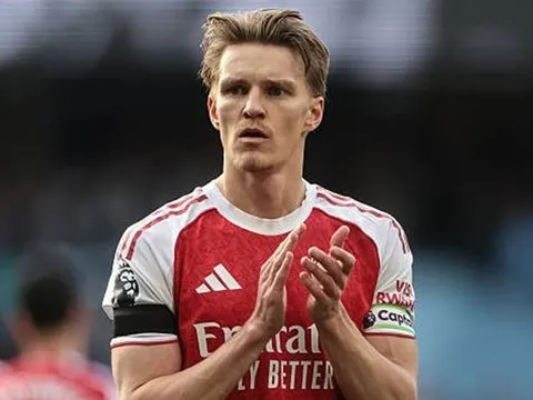Odegaard phớt lờ áp lực sau trận thua Man City