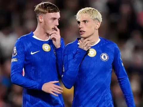 Palmer mắng xối xả Garnacho vì sai lầm trước MU