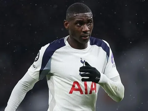 Ghi 1 bàn ở NHA, Kolo Muani vẫn được Liverpool săn đón