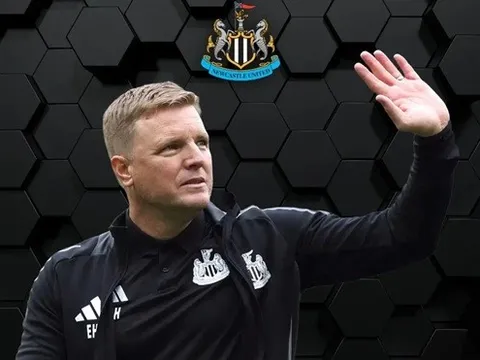 Sự im lặng của thượng tầng Newcastle đang hại Eddie Howe