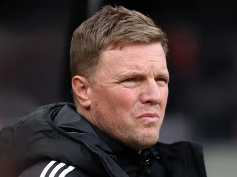 Newcastle cần dứt khoát với tương lai của Eddie Howe