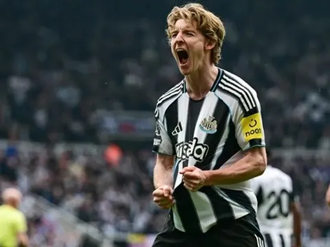 Anthony Gordon sẵn sàng gia nhập Bayern Munich