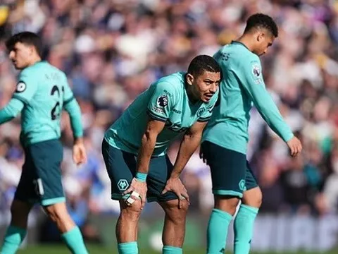 Wolves trả giá đắt vì sự bất ổn trên băng ghế huấn luyện