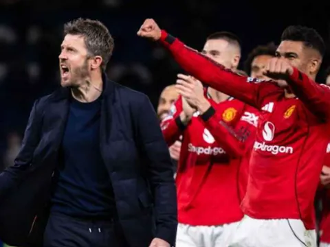 Ryan Giggs hết lời ca ngợi "phép màu" Michael Carrick tại MU