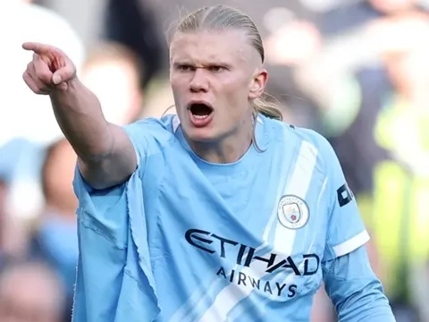 Bạn gái Erling Haaland không hài lòng vì những vết sẹo sau đại chiến