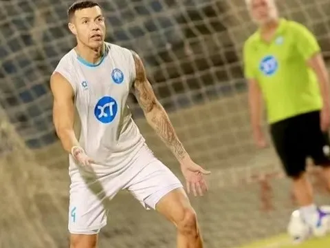 Nghịch lý Tiến Linh ghi bàn ngang trung vệ Lucas Alves tại V-League