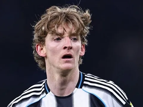 Tin đồn chuyển nhượng sáng 21/4: Bayern Munich săn Anthony Gordon; Man Utd nhắm Tchouameni