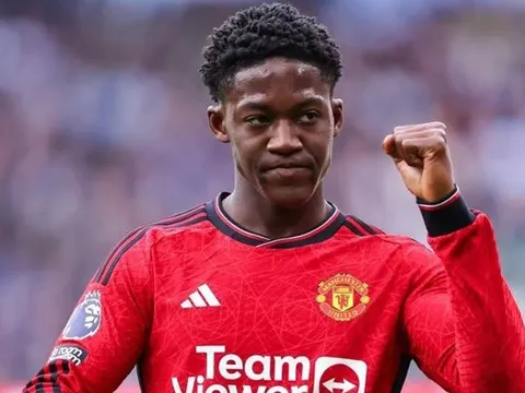 Tin đồn chuyển nhượng sáng 22/4: MU gia hạn Mainoo; Liverpool săn Kolo Muani