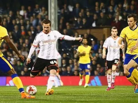 Cựu sao Fulham bị hạ đo ván trong ngày ra mắt boxing