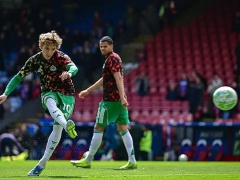 Gordon lỡ đại chiến với Arsenal vì chấn thương