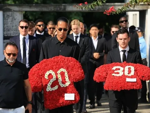 Bóng đá và siêu xe: Lời cảnh tỉnh từ những bi kịch sau tay lái