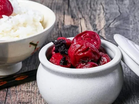 Cách người Nhật ăn mơ muối giúp ngăn ngừa tích mỡ, giảm cân hiệu quả