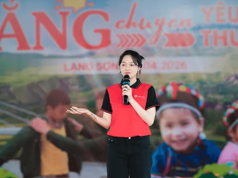 Khoảng khắc hát Quốc Ca đặc biệt nhất trong hành trình nghệ thuật của Bảo Anh