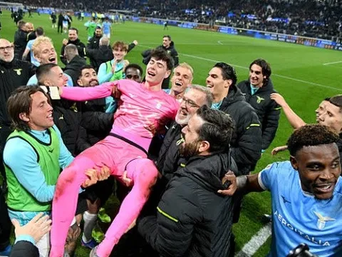 Motta đẩy 4 quả luân lưu, đưa Lazio vào chung kết