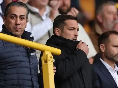 Phạm nhiều sai lầm, ban giám đốc Chelsea vẫn được giới chủ ủng hộ