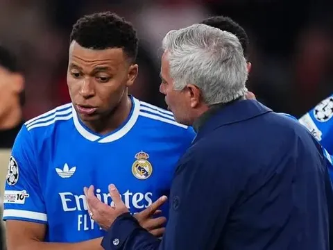 Mbappe thả tim bài viết ủng hộ Mourinho về Real Madrid