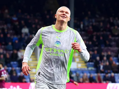 Phản ứng của Haaland sau khi Man City vượt mặt Arsenal