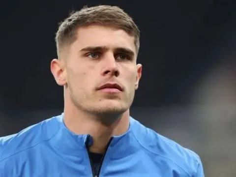 MU nhắm Van de Ven cho tham vọng Champions League