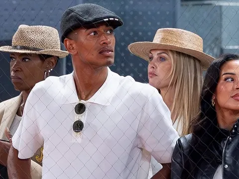 Bellingham xả hơi bên bạn gái siêu mẫu ở Madrid