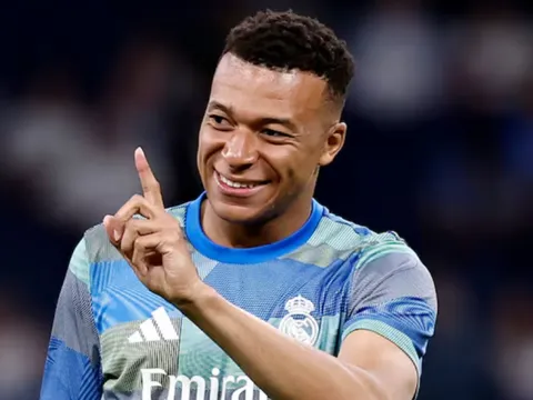 Mbappe và gót chân Achilles trong màu áo Real Madrid