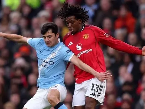 Carrick cập nhật khả năng ra sân của Dorgu và Leny Yoro