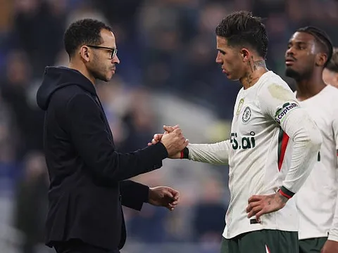 Sự im lặng của cầu thủ Chelsea phơi bày khủng hoảng niềm tin