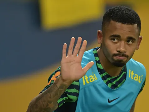 Thất sủng ở Arsenal đe dọa vé dự World Cup của Jesus