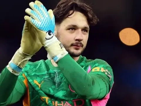 James Trafford khó gia nhập Liverpool, "người kế vị" Alisson đã lộ diện