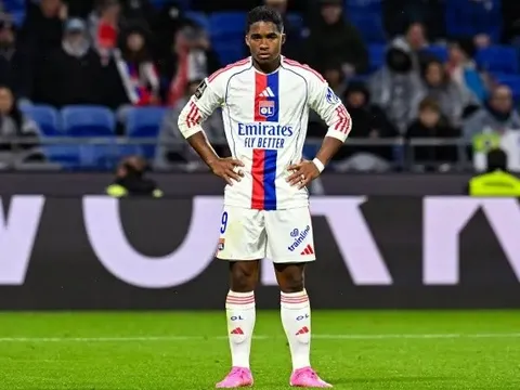 Từ số 9 đến mũi khoan cánh phải, sự tiến hóa đáng sợ của Endrick