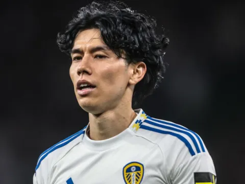 MU lên kế hoạch chiêu mộ tiền vệ Ao Tanaka