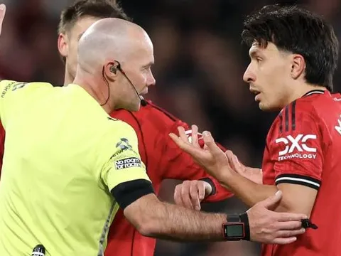 CHÍNH THỨC: FA bác đơn kháng cáo MU, giữ nguyên án phạt Martinez