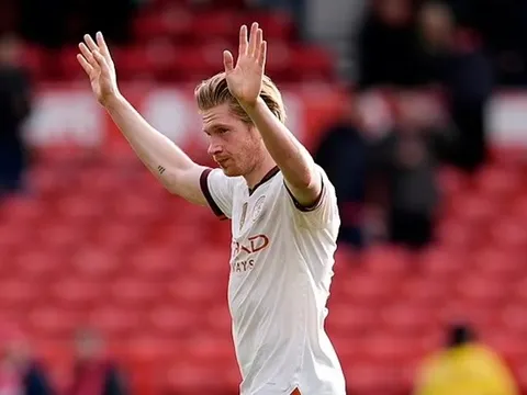 De Bruyne phá kỷ lục kiến tạo