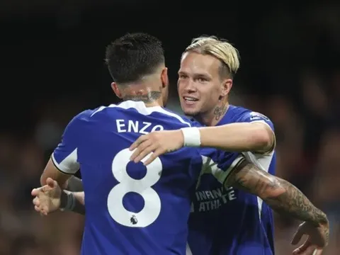 Real chiêu dụ bom tấn Chelsea